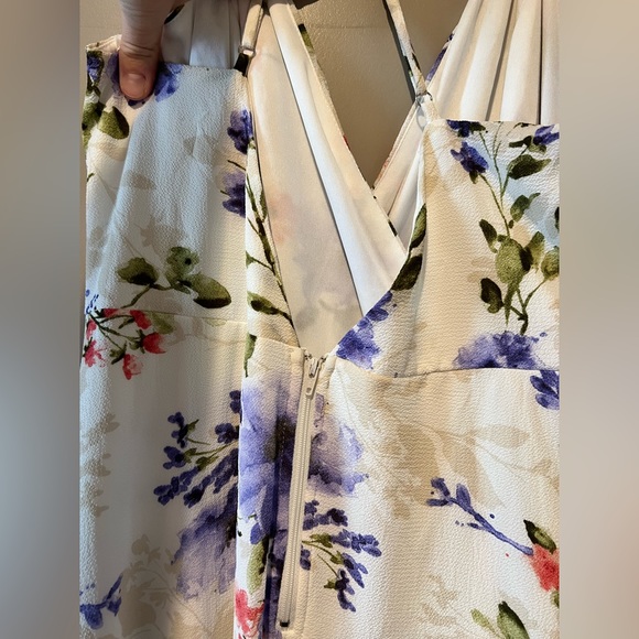 Windsor Floral Maxi Dress - Picture 6 of 12